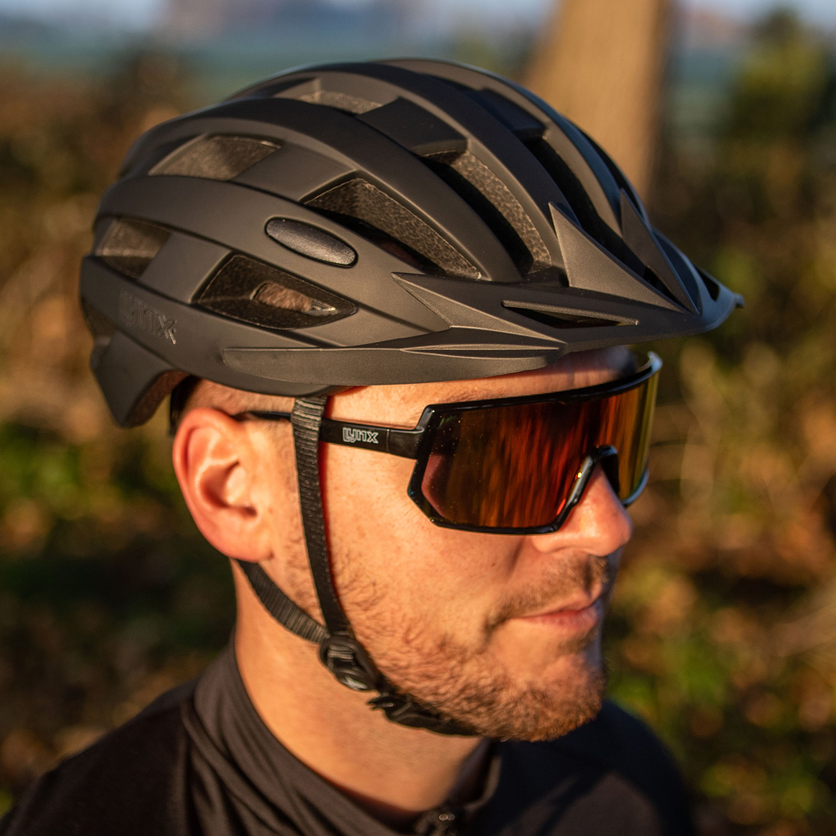 619101.BLA LYNX Fietshelm All-Road (S/M) 54-58 cm