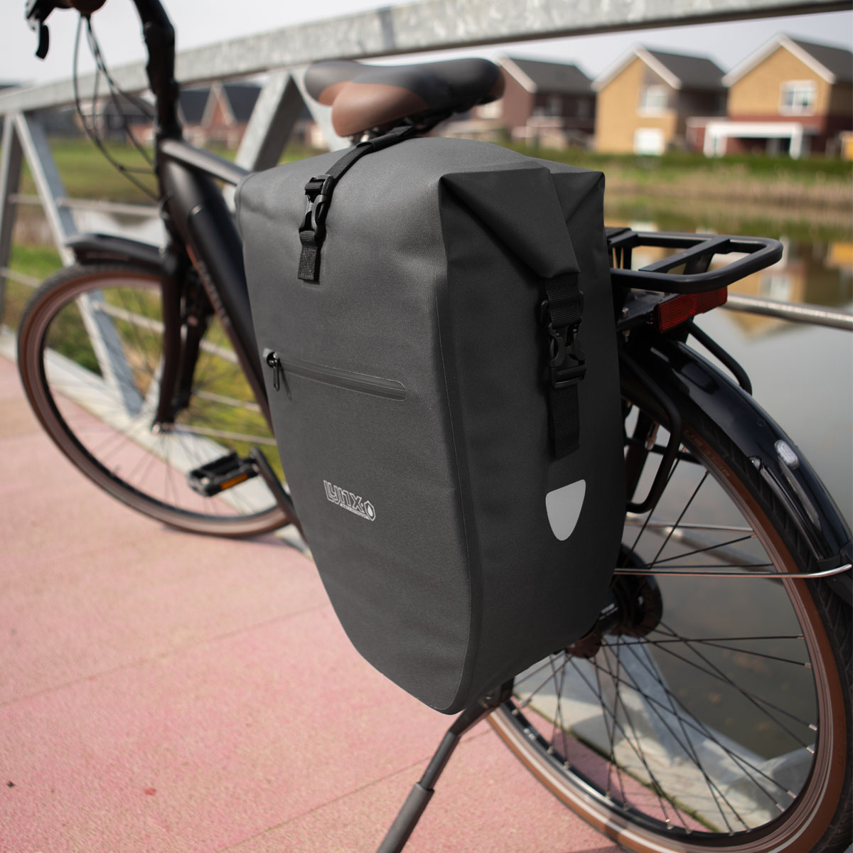 610311.BLA LYNX Single Pannier Bag Hayes 31 x 15 x 62 cm